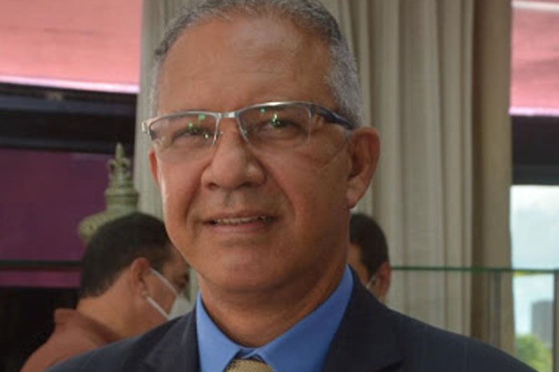 Suplente, Carlos Geilson elogia permanência de Leo Prates no secretariado de Bruno Reis