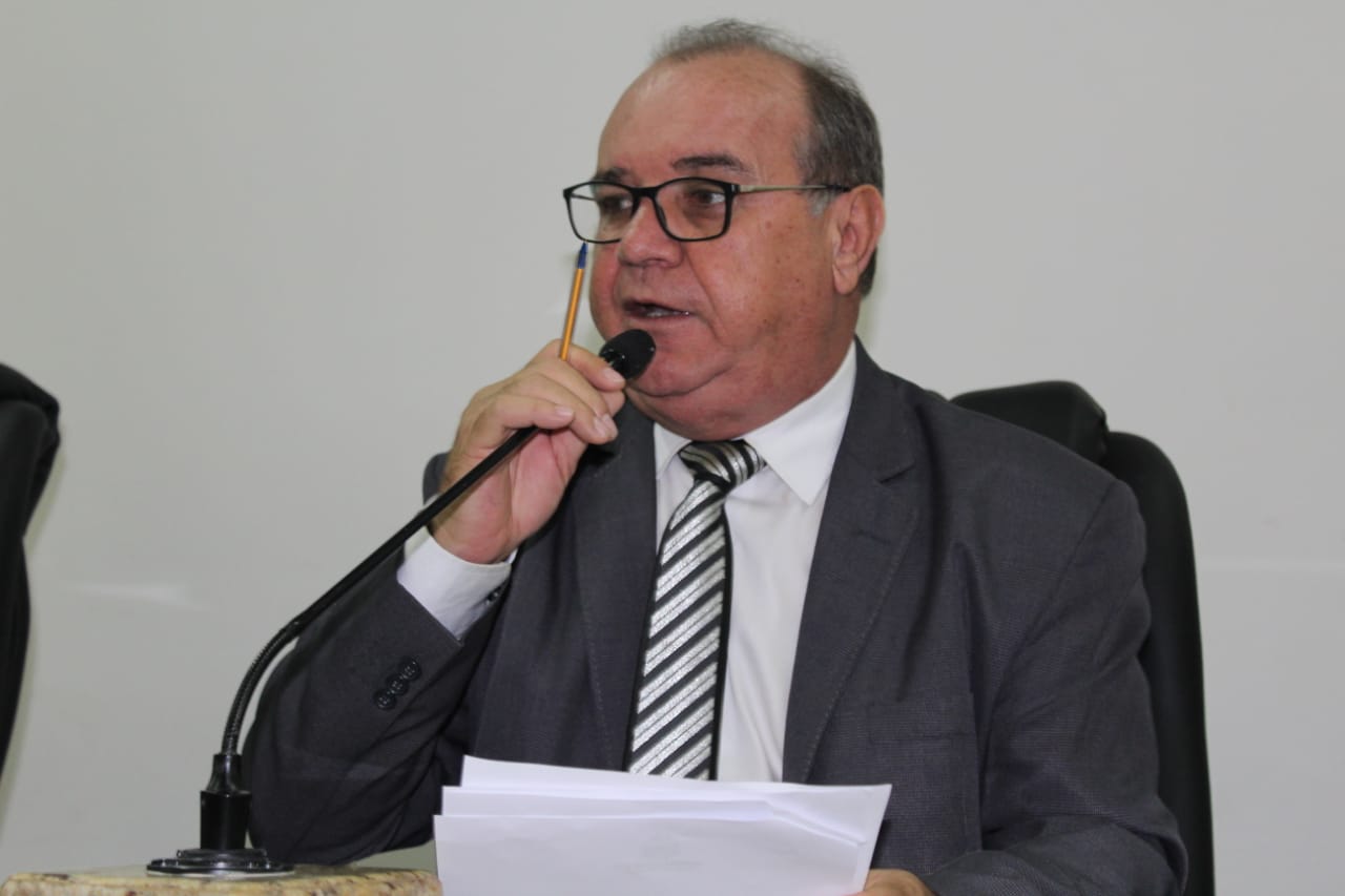 José Carneiro desiste de disputar reeleição à presidência da Câmara Municipal