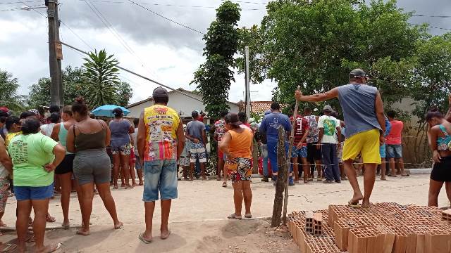 Três pessoas morrem eletrocutadas, no distrito de Matinha, em Feira de Santana
