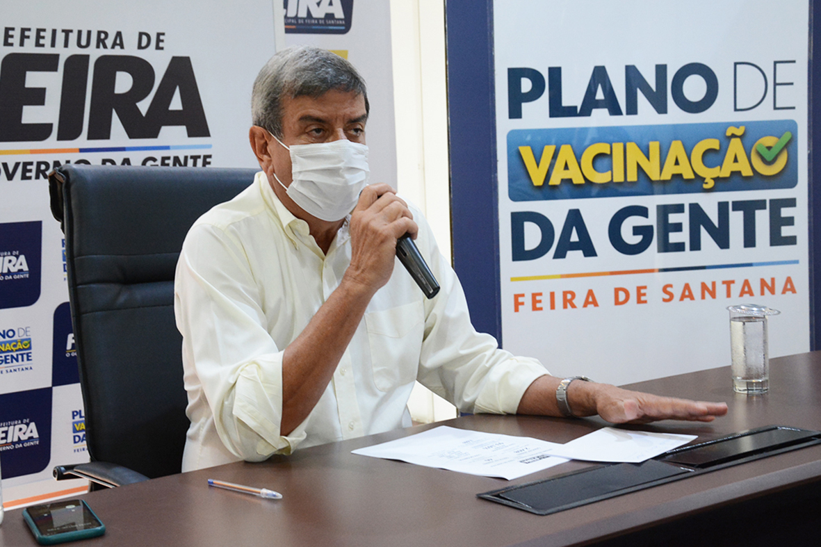 Prefeito declara que foi excluído do primeiro ato de vacinação em Feira de Santana