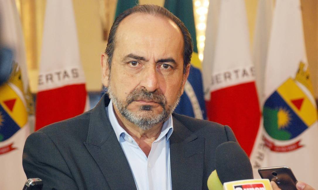 Prefeito de BH critica gestão da pandemia e diz que presidentes foram presos por muito menos