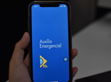 Governo quer auxílio rebatizado, com 3 parcelas de R$ 200 e exigência de curso