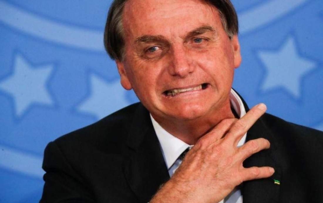 Médicos e cientistas protocolam pedido de impeachment de Bolsonaro