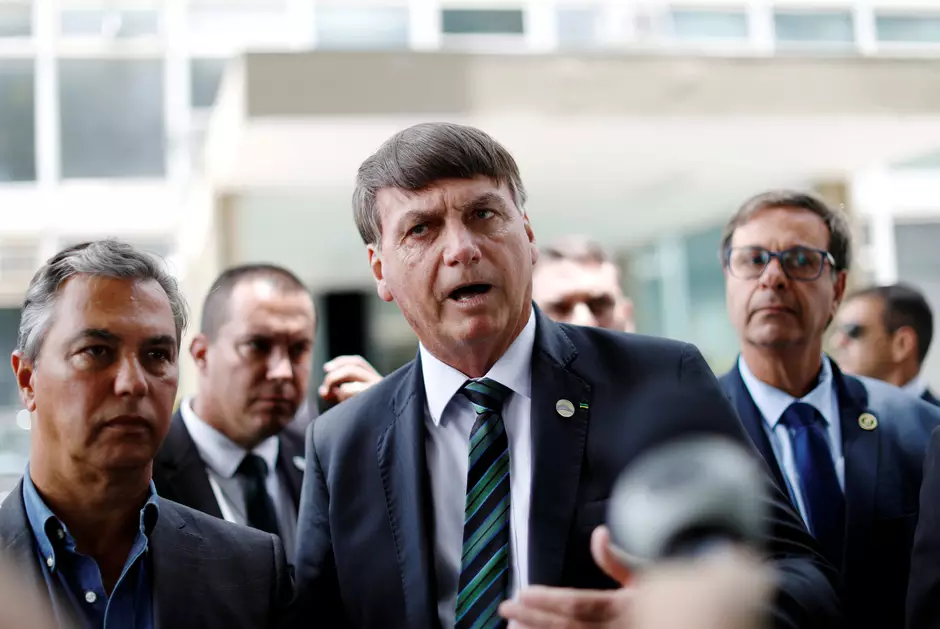 Bolsonaro questiona quem seria posto em seu lugar, se sofresse impeachment