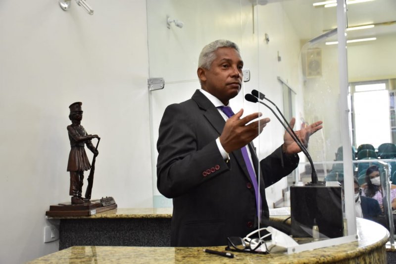 Vereador implora para que profissionais da segurança pública sejam vacinados contra a covid-19