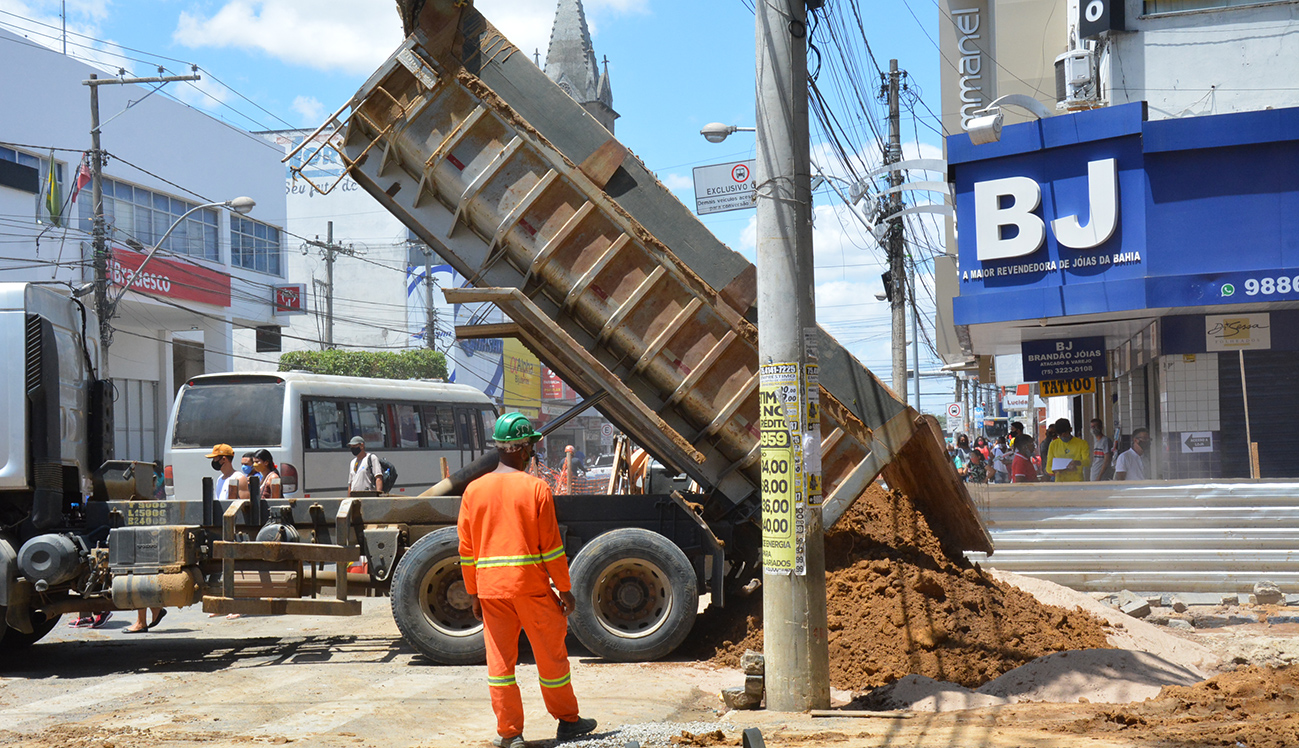 Obras de requalificação dão cara nova ao centro de Feira