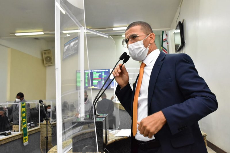 Realização de blitzes do IPVA em Feira, em plena pandemia da covid-19, criticada na Câmara