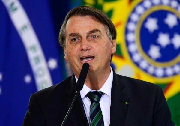 Bolsonaro diz temer desemprego entre mulheres com projeto que prevê igualdade salarial