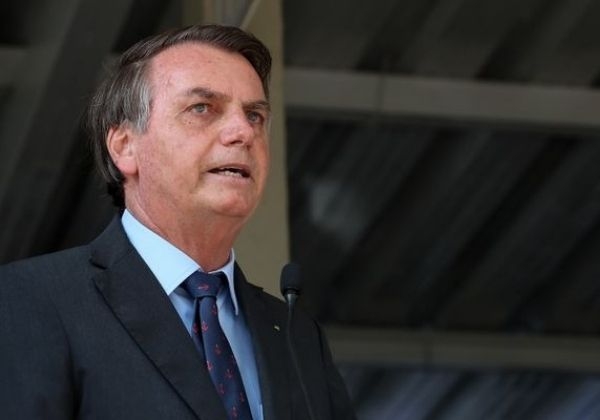 Bolsonaro xinga jornalista da TV Aratu durante inauguração na Bahia