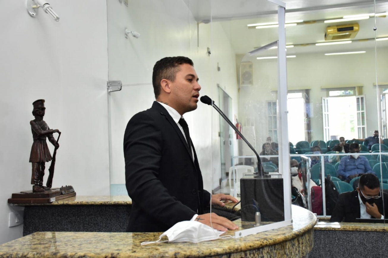 Bares e restaurantes devem cumprir regras, para que apresentações de voz e violão sejam mantidas, recomenda Galeguinho