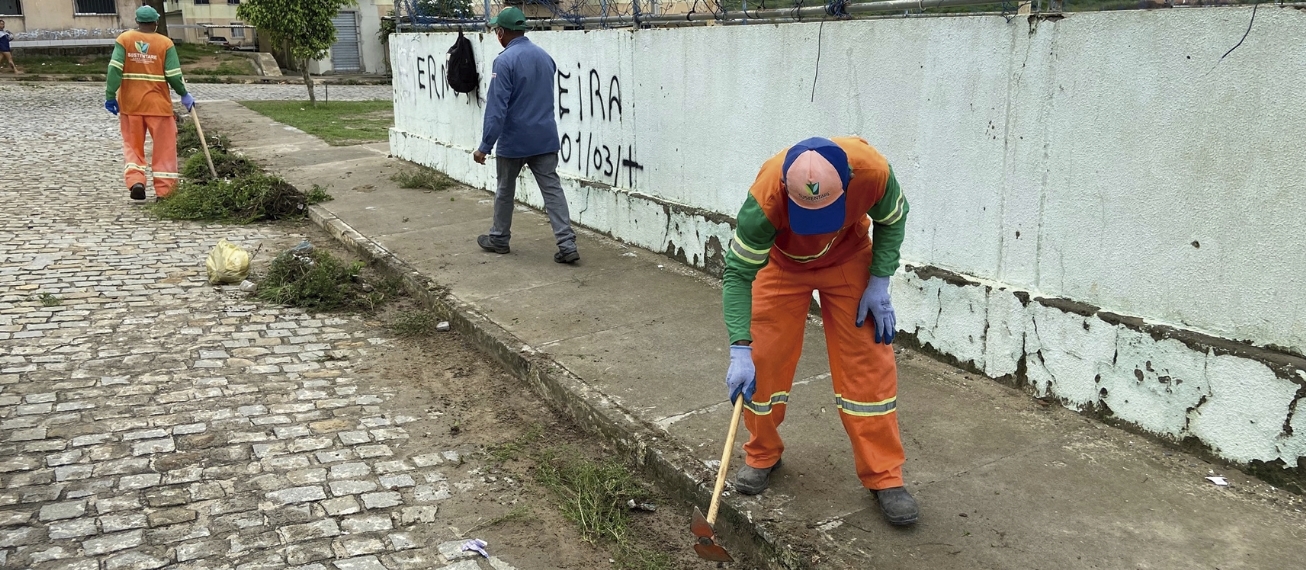 Condomínios do Minha Casa, Minha Vida são contemplados com serviços de limpeza, em Feira de Santana
