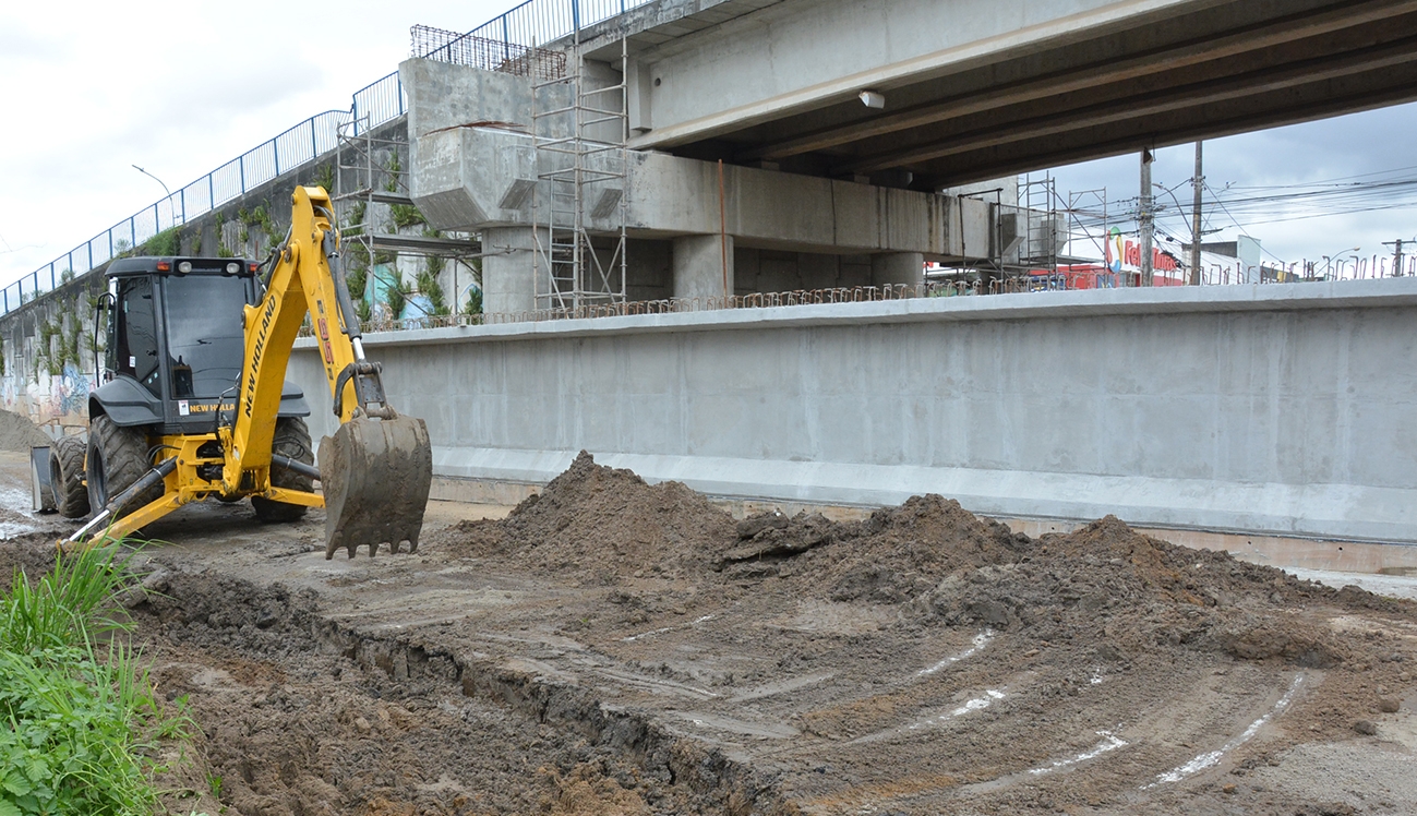 Obras dos viadutos Francisco Pinto e Wilson Falcão avançam com celeridade, diz engenheiro do Município