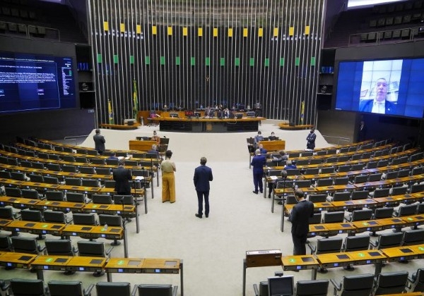 Relator pede exclusão de novos trechos da reforma administrativa