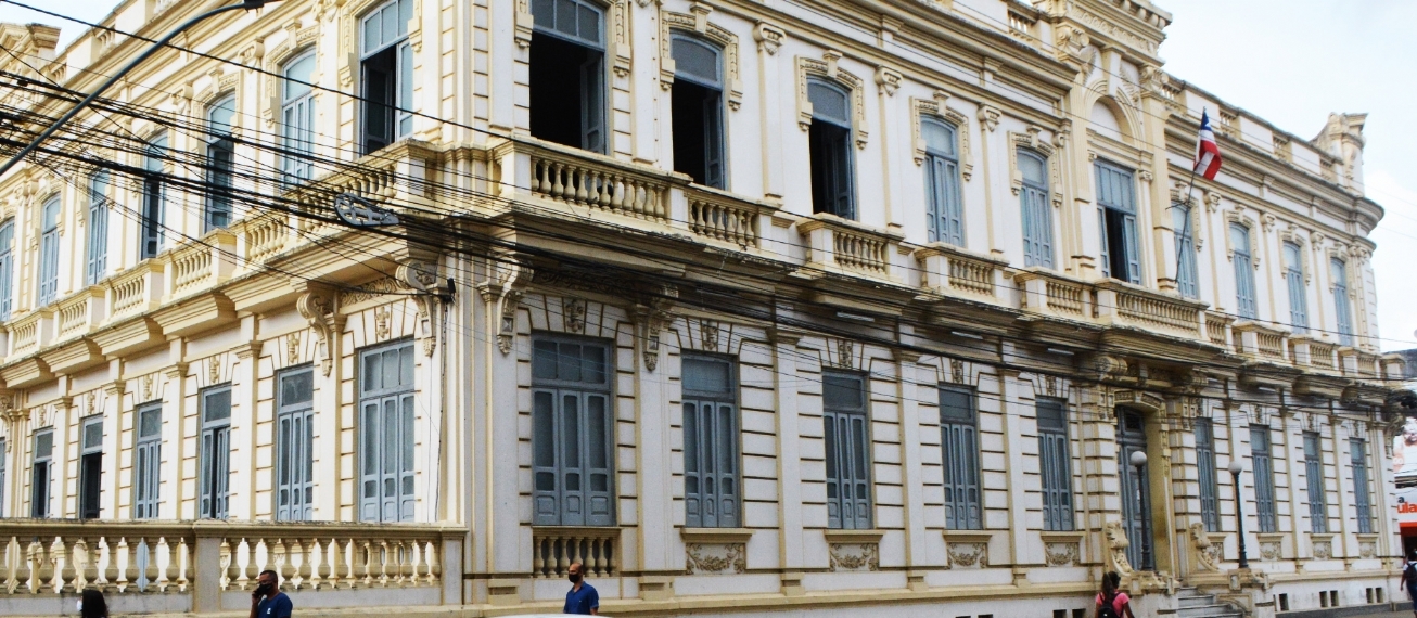 Segundo sindicância, mais de 200 funcionários receberam auxílio emergencial indevidamente