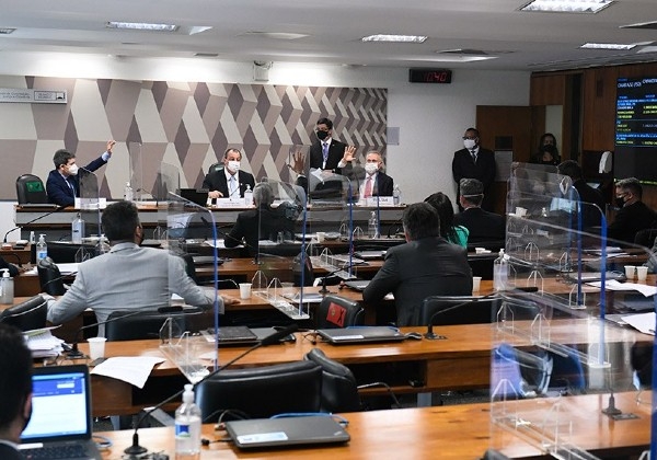 CPI da Pandemia aprova convocações e quebras de sigilo