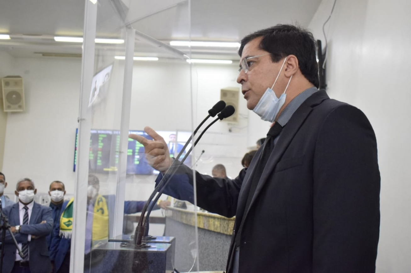 Dinheiro economizado pela Câmara resultará em 50 viaturas para as polícias de Feira de Santana, anuncia Fernando Torres