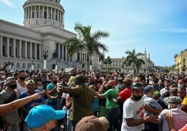 Cuba sofre interrupção do serviço de internet após protestos contra ditadura