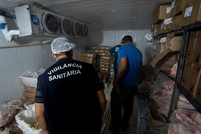 Quase 300 kg de carne irregular são apreendidos, em Juazeiro (BA), durante operação de fiscalização