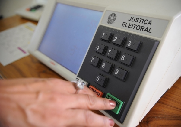 TSE anuncia medidas para fortalecer sistema eletrônico de votação