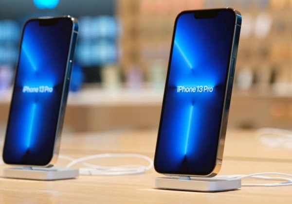 Pesquisadores chineses hackearam iPhone 13 em 15 segundos