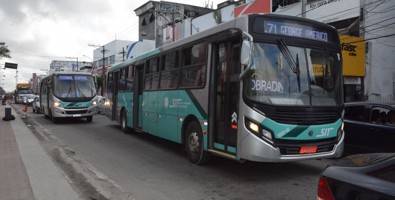 Prefeitura de Feira divulga nota de esclarecimento referente ao serviço de transporte público urbano