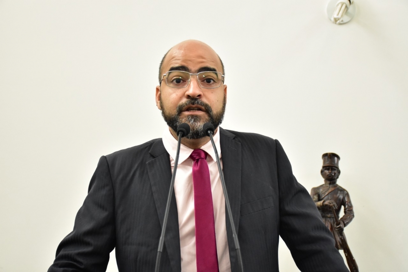 Conflito envolvendo Shopping Popular deve ser judicializado, defende vice-líder do Governo na Câmara