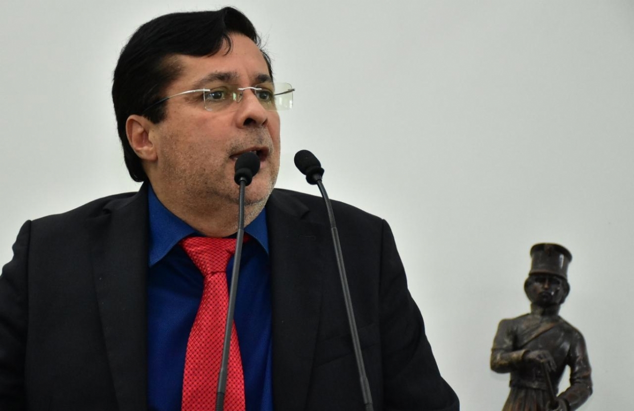 Por causa da corrupção, empresas não têm interesse em operar transporte público em Feira, diz presidente da Câmara