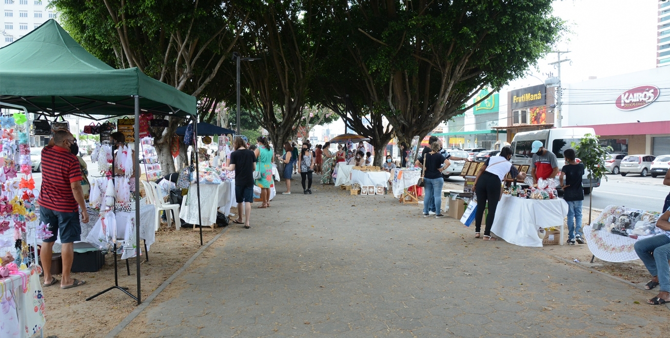 Projeto Arte na Avenida retorna ao canteiro central da Getúlio Vargas
