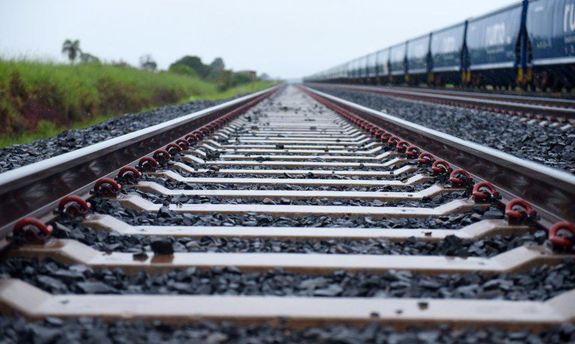 Câmara dos Deputados aprova texto-base do Projeto de Lei das Ferrovias