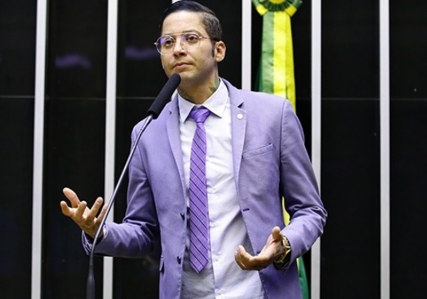 Kannário cobra definição sobre Carnaval e sugere investimento privado para festa nos bairros