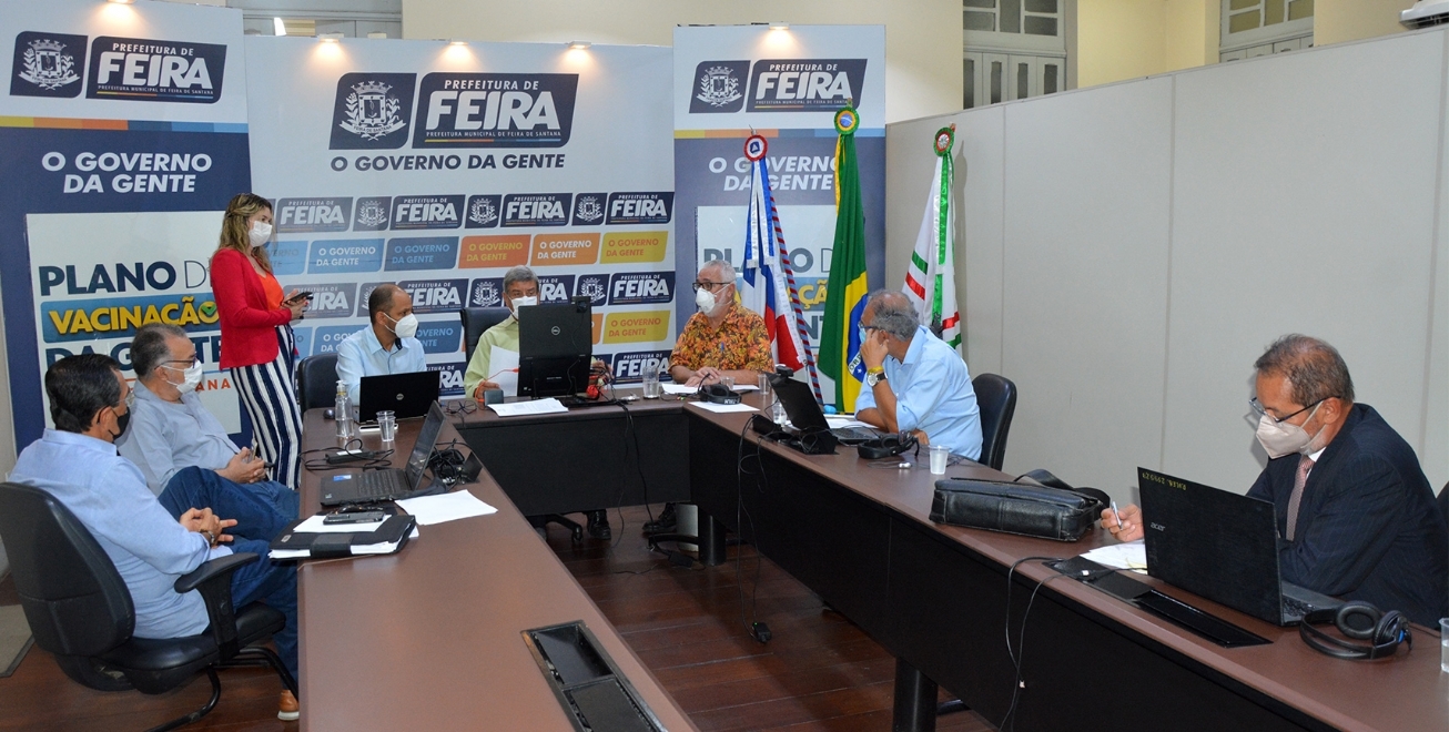 Durante coletiva, Colbert reforça investimentos para bairros e em áreas essenciais do município