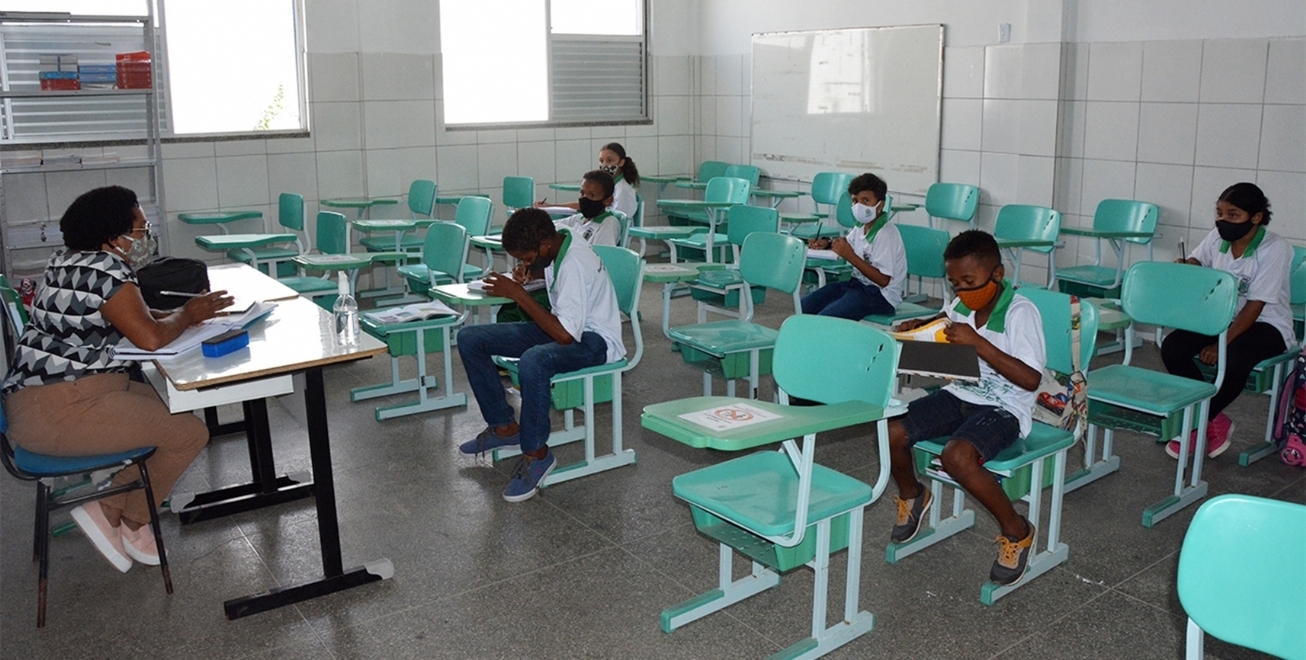 APLB ameaça paralisar aulas na rede municipal mais uma vez