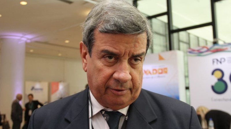 Oposição já teria garantido 14º voto para aprovar impeachment de Colbert, informa Dilton Coutinho