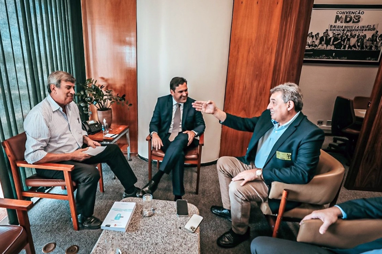 Prefeito de Feira acompanha Projeto de Lei para subsidiar transporte público