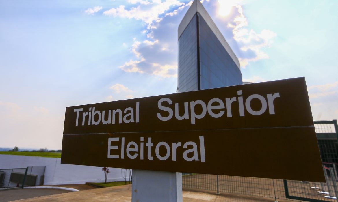 Prazo para emitir ou regularizar título de eleitor termina nesta quarta-feira (4)
