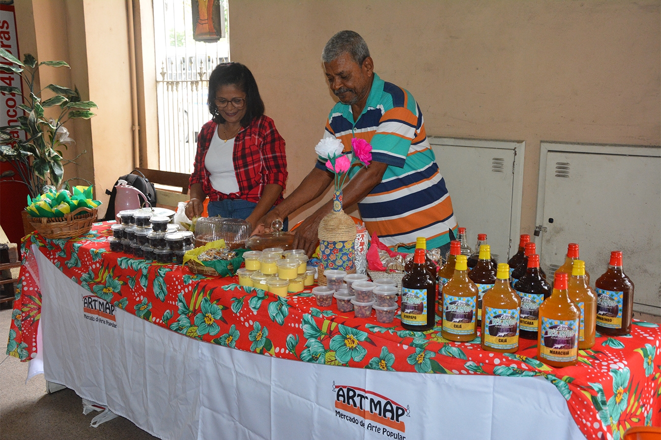 Mercado de Arte Popular comemora período junino com forró e comidas típicas