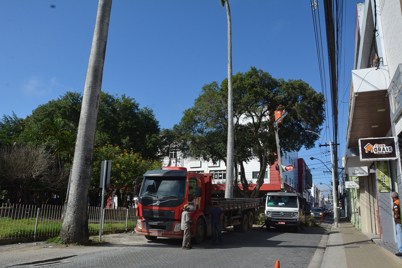 Trecho da Rua Tertuliano Carneiro é interditado, nesta sexta-feira (29)