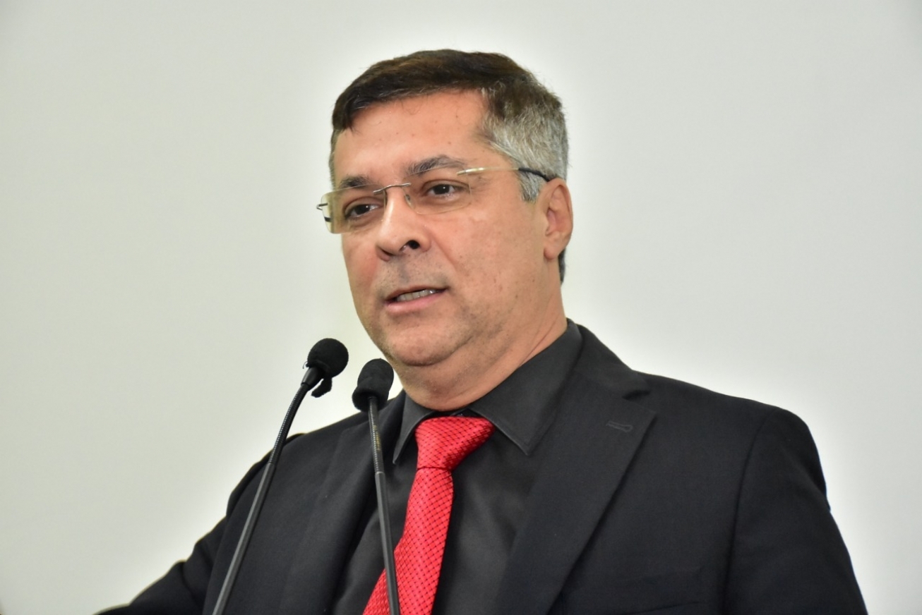 Aprovados no último concurso da Câmara Municipal serão nomeados, anuncia Fernando Torres