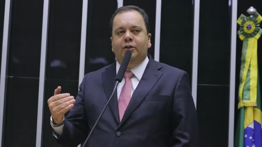 Deputado ameaça cortar recursos do STF, caso a Suprema Corte interfira no chamado orçamento secreto   