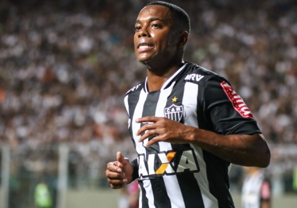 Ministério da Justiça da Itália pede oficialmente a extradição de Robinho por crime de violência sexual