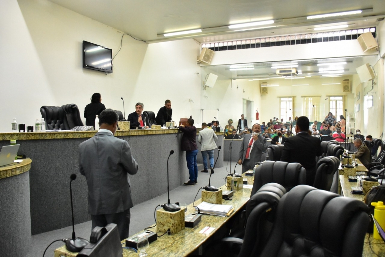 Câmara aprova projeto que permite quitação de débitos por sistemas como o PIX