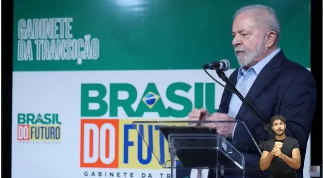 Lula anuncia novos nomes para chefiar ministérios de seu futuro governo