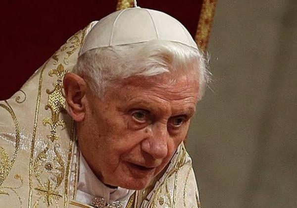 Papa emérito Bento XVI morre aos 95 anos no Vaticano