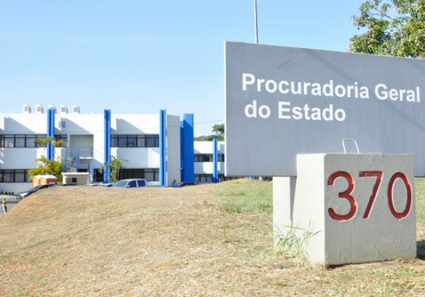 STF: Governos estaduais aumentam pressão contra piso da enfermagem; Bahia emite ofício