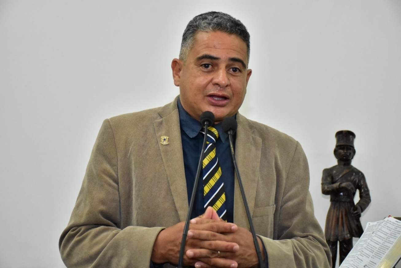 Terceirizadas devem ser investigadas por não terem capital de giro para pagar funcionários, defende vereador na Câmara