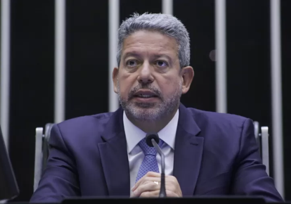 Lira afirma que deputados que mentiram sobre atos golpistas serão 'responsabilizados'