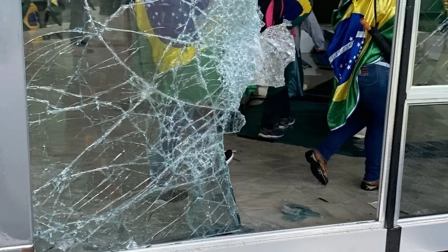 Ministério da Justiça cria e-mail para coletar informações sobre vândalos que depredaram sedes dos Três Poderes