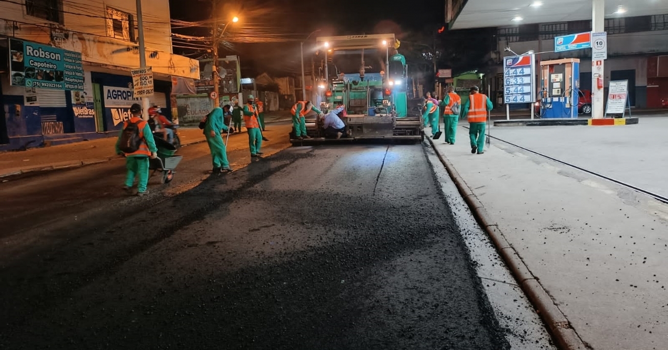 Prefeitura de Feira inicia recapeamento asfáltico da avenida Senhor dos Passos