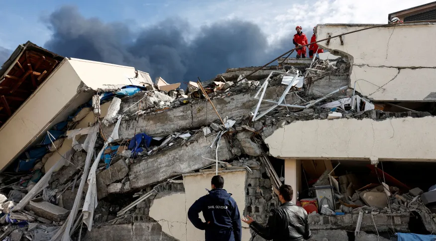 Número de mortos, uma semana após o terremoto que devastou a Turquia e Síria, passa de 36 mil