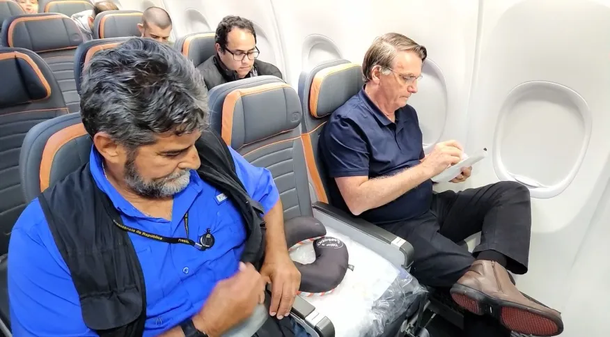 Bolsonaro está de volta ao Brasil, após passar 3 meses nos Estados Unidos